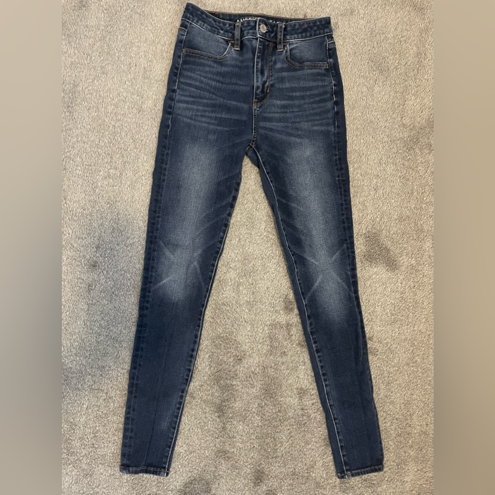 American Eagle Super High Rise Jeans - Size 2 Regular